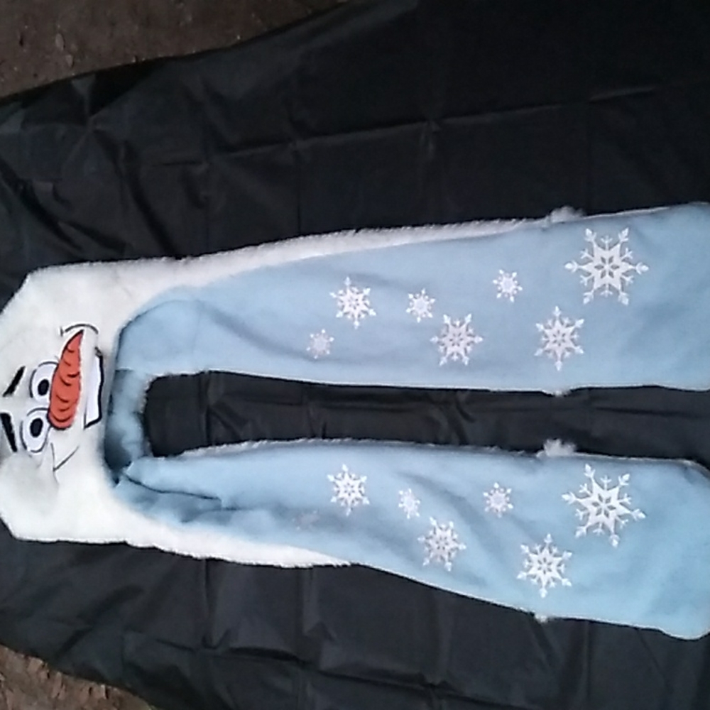 Disney Olaf Snowflake Kids Hat - White and Blue